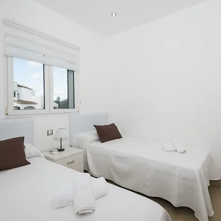 Villa Cala'n Blanes Sleeps 8 With Pool Air Con And Wifi *