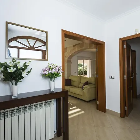 Villa Cala'n Blanes Sleeps 8 With Pool Air Con And Wifi
