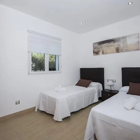 Cala'n Blanes Sleeps 8 With Pool Air Con And Wifi * Cala'N Blanes (Menorca)