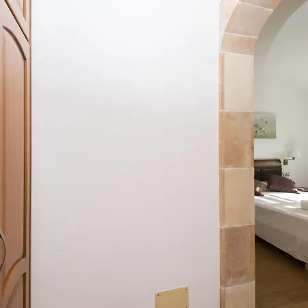 Cala'n Blanes Sleeps 8 With Pool Air Con And Wifi Villa *