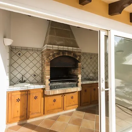 Cala'n Blanes Sleeps 8 With Pool Air Con And Wifi * Cala'N Blanes (Menorca)